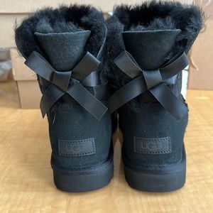 Ugg Women’s Mini Bailey Bow II Boot